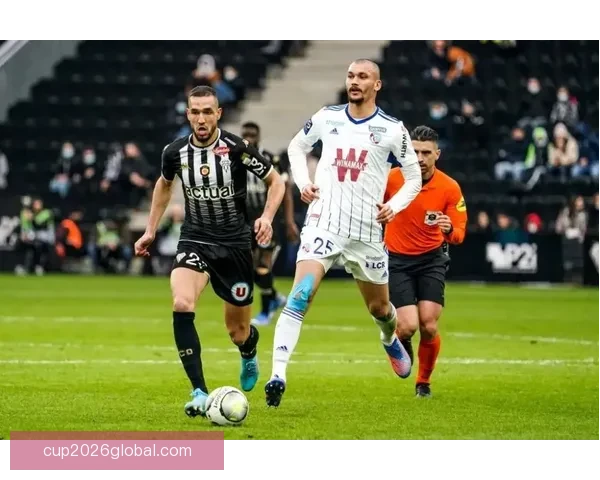 雷恩球员评分分析：勒保罗梅林阿尔塔马里在布雷斯特战役中的关键表现